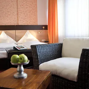 Cascade Superior Hotel Dusseldorf