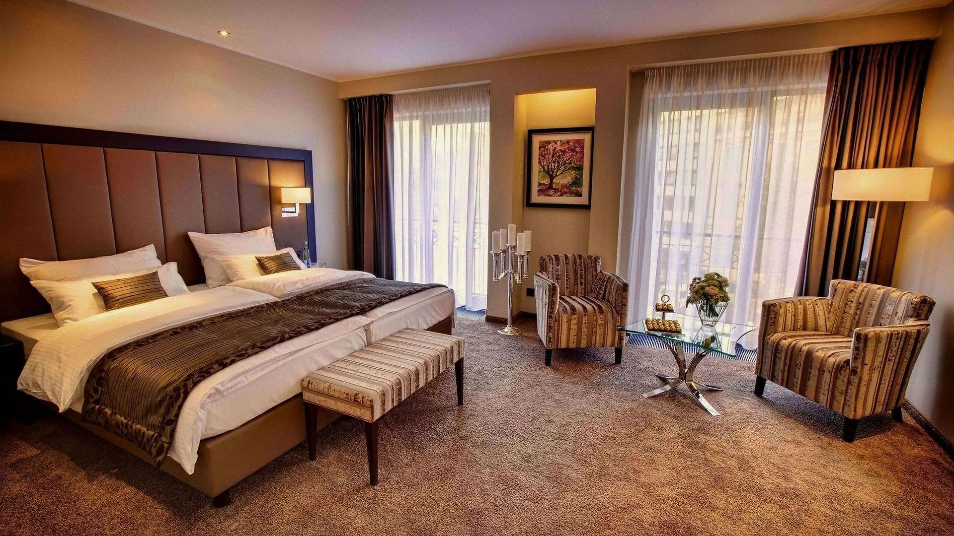 ****  Hotel Favor Düsseldorf Germania